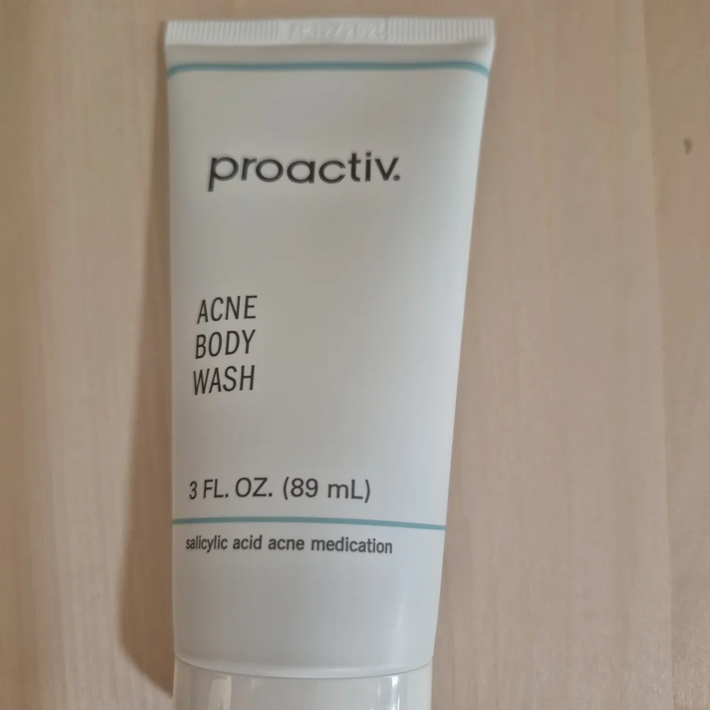 🎊🎊NEW🎊🎊 3FL OZ Proactiv Body Wash